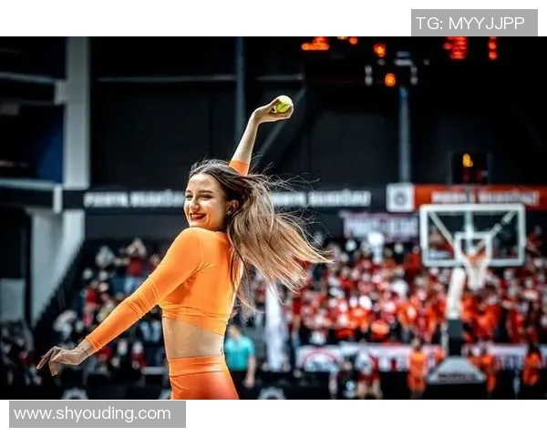 啦啦队与足球明星的角色与影响力比较探讨