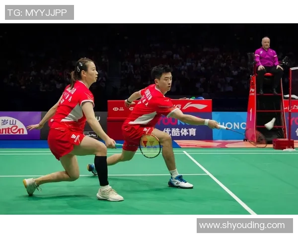 成都羽毛球队在大师赛中的拼搏历程与荣耀时刻回顾 成都羽毛球队在大师赛中的拼搏历程与荣耀时刻回顾